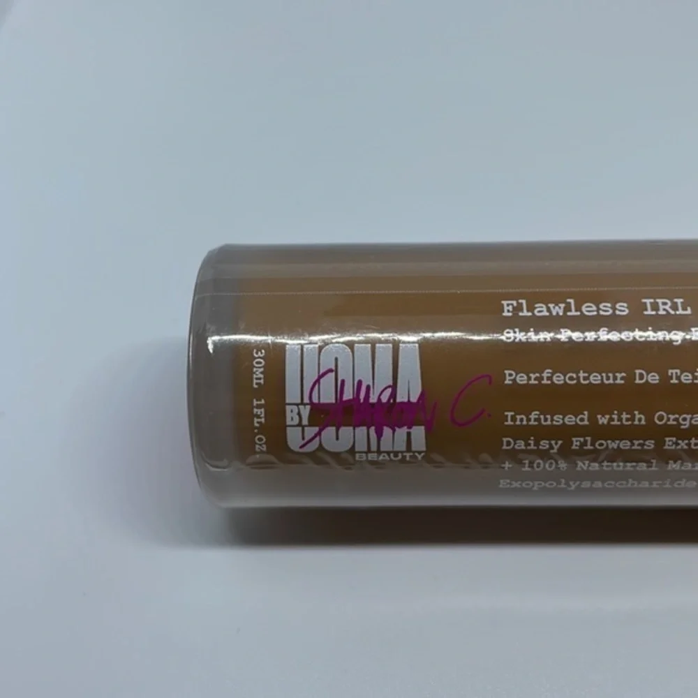Bronze Venus T1 -‎ Uoma by Sharon C Flawless IRL Skin Perfecting Foundation
